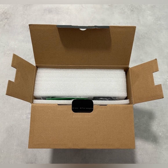 Black Multimedia Projector - Picture 11 of 12